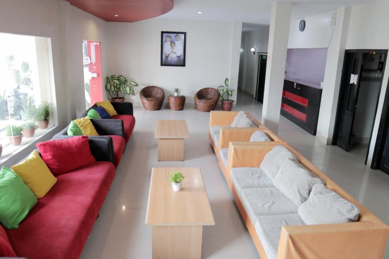 Reddoorz @ Pasangkayu Mamuju Utara Exterior foto