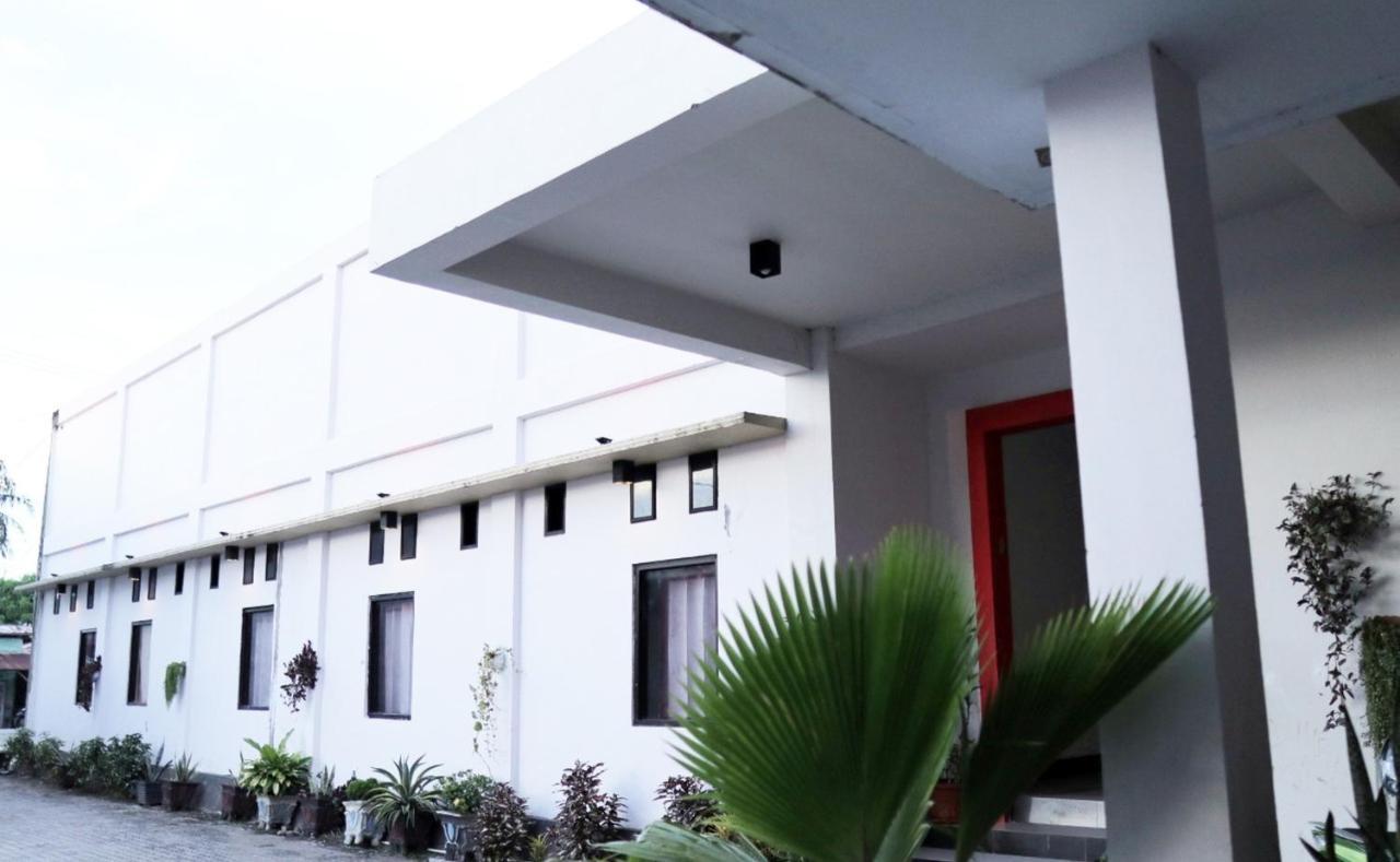 Reddoorz @ Pasangkayu Mamuju Utara Exterior foto