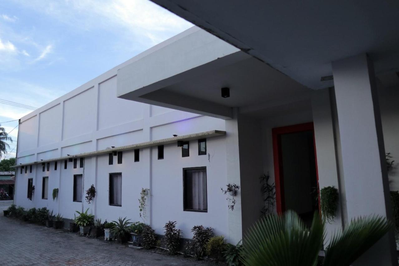 Reddoorz @ Pasangkayu Mamuju Utara Exterior foto